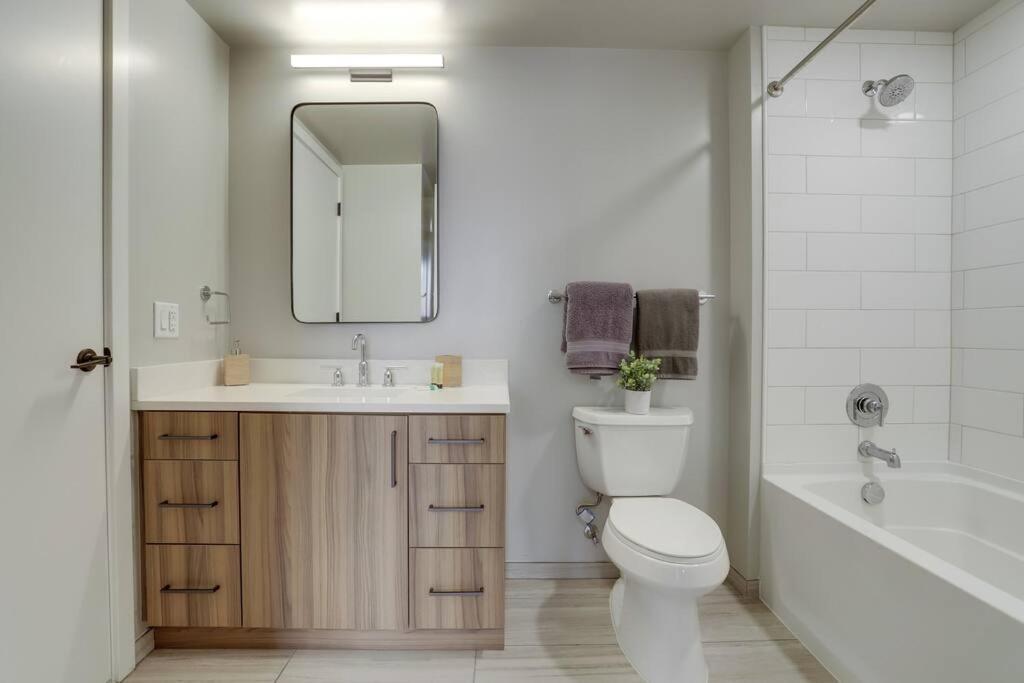 Gorgeous 1 Bedroom At Clarendon With Gym And Rooftop Arlington Exterior photo