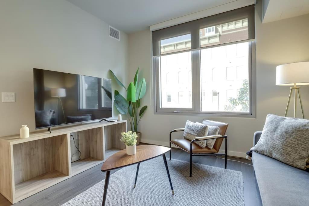 Gorgeous 1 Bedroom At Clarendon With Gym And Rooftop Arlington Exterior photo
