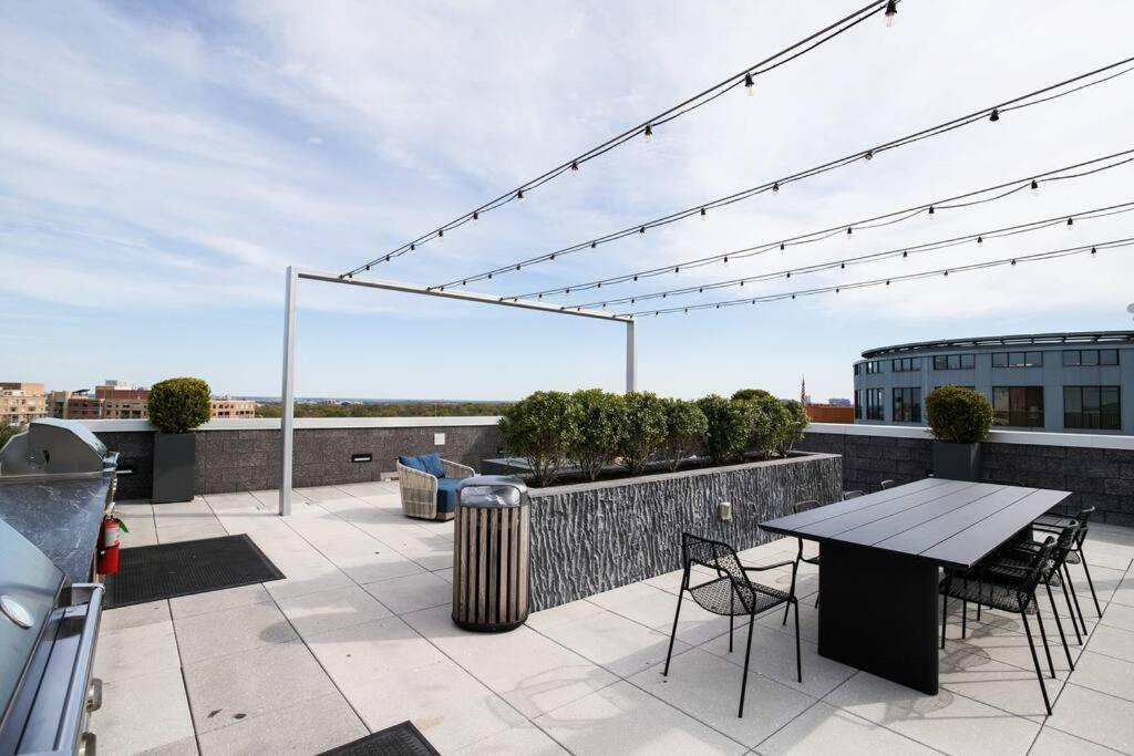 Gorgeous 1 Bedroom At Clarendon With Gym And Rooftop Arlington Exterior photo